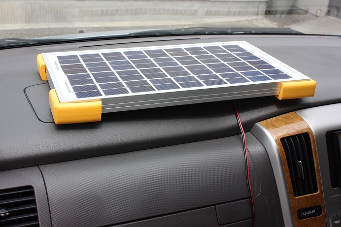 太陽光パネルで車のバッテリー上がり防止